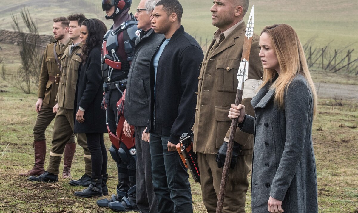 DC's Legends of Tomorrow: The Waverider Gets a New Hero