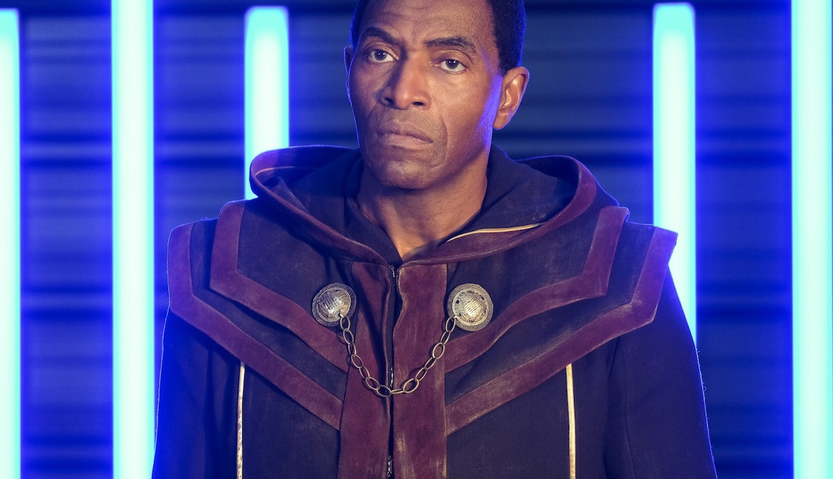 Mental Battles: Carl Lumbly Faces a Real-World Problem on Supergirl