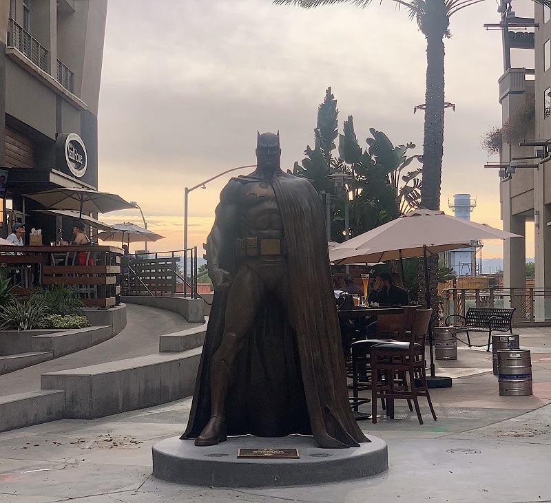 A Batman in Bronze: The Story Behind Burbank's New Super Hero Statue | DC